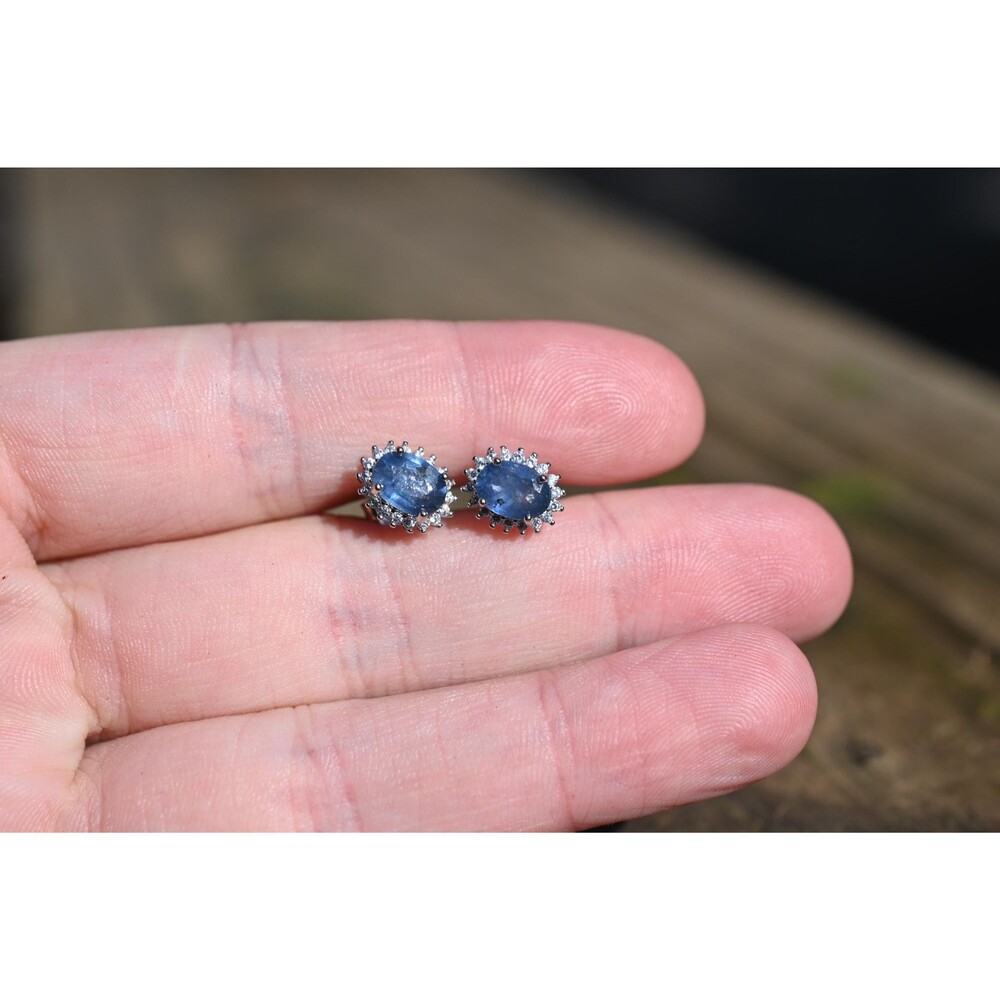 sapphire earrings, blue sapphire stud earrings, natural sapphire studs with butt - Picture 2 of 10